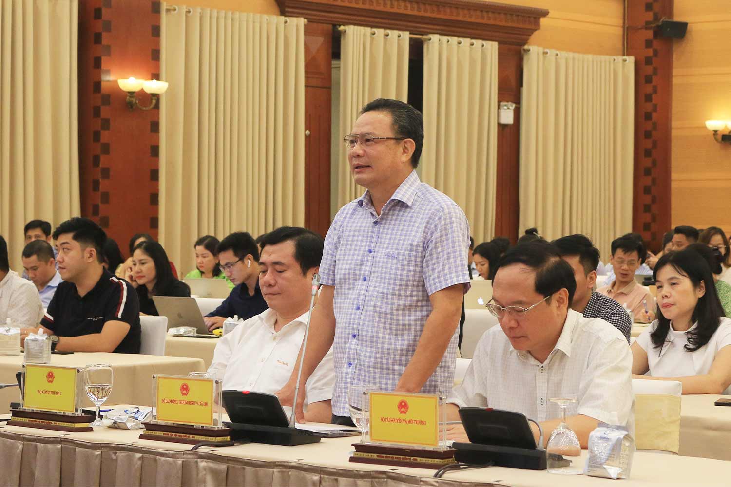 Thứ trưởng Bộ LĐTBXH Lê Văn Thanh phát biểu tại buổi họp báo. Ảnh: Khánh An. 