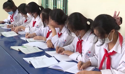 Một buổi học chính khoá tại một trường học trên địa bàn tỉnh Bắc Giang. Ảnh: Vân Trường