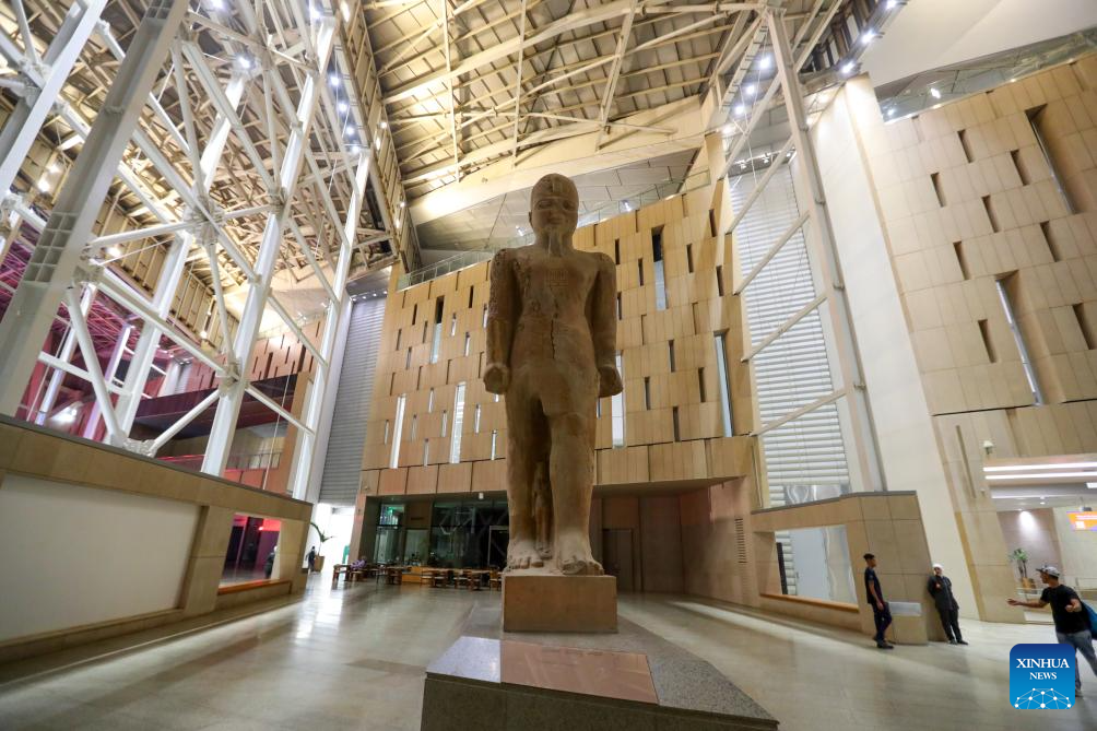 Đại bảo tàng Ai Cập - The Grand Egyptian Museum - là một công trình đồ sộ được xây dựng trên diện tích khoảng 500.000 mét vuông, toạ lạc tại thành phố Giza của Ai Cập.