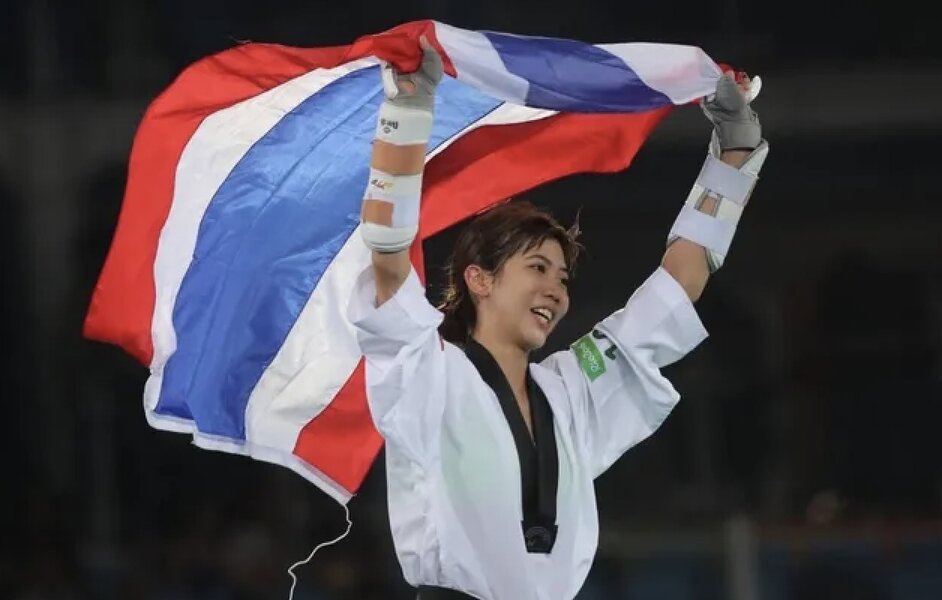 Võ sĩ Panipak Wongpattanakit (taekwondo) mang về huy chương vàng đầu tiên cho Thái Lan tại ASIAD 19. Ảnh: Thairath