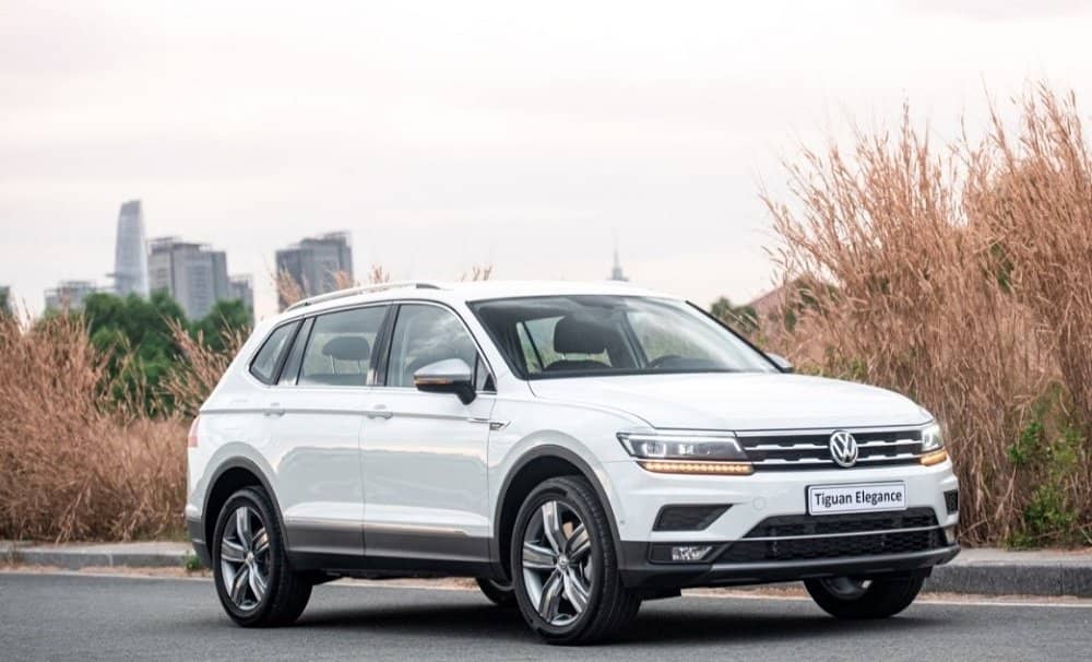 Tháng 10, Volkswagen giảm giá bằng hình thức hỗ trợ 100% lệ phí trước bạ, chưa kể ưu đãi riêng hàng trăm triệu đồng của đại lý. Ảnh: Volkswagen