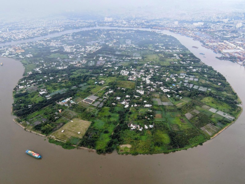  Khu đô thị Bình Quới - Thanh Đa (thuộc Phường 27, 28, quận Bình Thạnh) được quy hoạch từ năm 1992 với quy mô hơn 426ha. Theo quy hoạch, đây sẽ là khu đô thị đầy đủ chức năng với dân số khoảng 41.000 người, có cầu bắc qua sông Sài Gòn để nối với trung tâm TPHCM. Nơi đây sẽ là khu đô thị mới được xây dựng theo các tiêu chí đô thị sinh thái hiện đại.