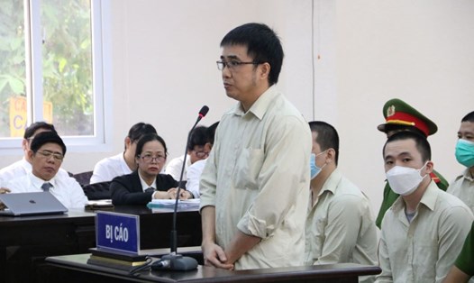 Bị cáo Nguyễn Kiên Cường - cựu chuyên viên Phòng Chính sách lao động Sở LĐTBXH Bình Dương. Ảnh: Đình Trọng