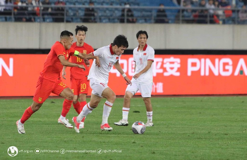Tuyển Việt Nam thua tuyển Trung Quốc 0-2. Ảnh: VFF