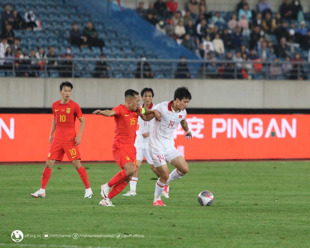 Đội tuyển Việt Nam thua 0-2 trước tuyển Trung Quốc trong dịp FIFA Days tháng 10. Ảnh: VFF