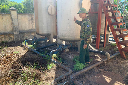 Một nhà máy nước sạch xuống cấp ảnh hưởng đến việc cấp nước ở huyện Vũ Quang, tỉnh Hà Tĩnh. Ảnh: Trần Tuấn