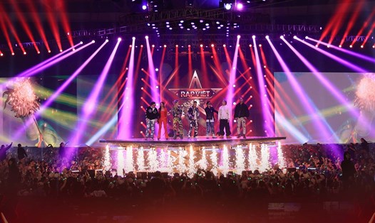 Show Rap Việt thu hút lượng lớn khán giả tham dự concert. Ảnh: Rap Việt
