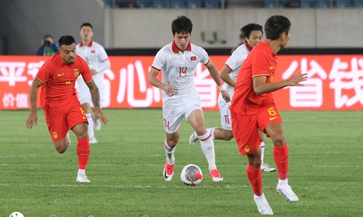 Tuyển Việt Nam nhận thất bại 0-2 trong trận giao hữu với tuyển Trung Quốc tối 10.10. Ảnh: VFF