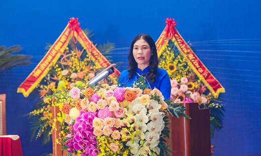 Bà Trịnh Thị Thoa tái đắc cử Chủ tịch LĐLĐ tỉnh Vĩnh Phúc khóa XV nhiệm kỳ 2023-2028. Ảnh: Bảo Nguyên