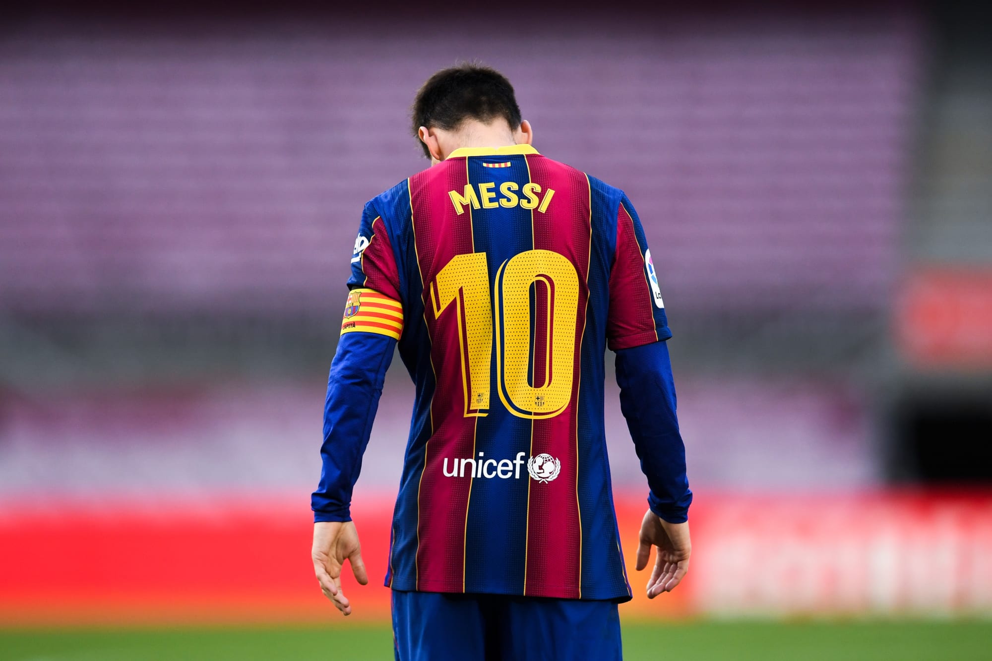 Tại sao Messi và Barcelona không nên tái hợp?