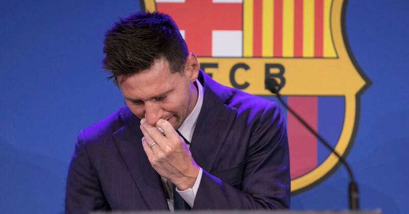 Hình ảnh này sẽ khiến cổ động viên Barcelona đau khổ trong một thời gian dài nữa.  Ảnh: AFP 