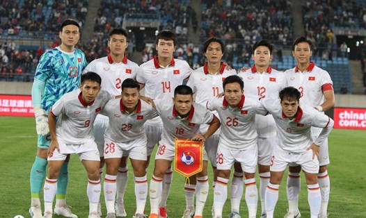 Đội tuyển Việt Nam thi đấu kín với tuyển Uzbekistan. Ảnh: VFF