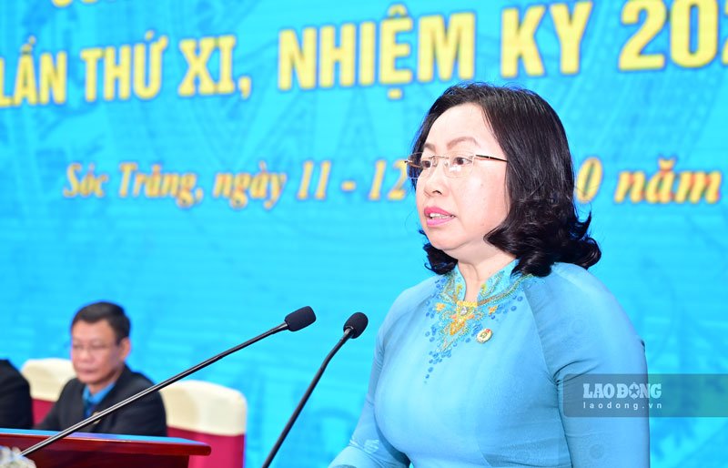 Phó Chủ tịch Tổng LĐLĐ Việt Nam Thái Thu Xương phát biểu tại Đại hội lần thứ XI, Công đoàn tỉnh Sóc Trăng nhiệm kỳ 2023-2028. Ảnh: Đạt Phan