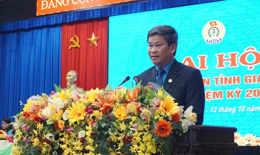 Phó Chủ tịch Tổng LĐLĐ Việt Nam Huỳnh Thanh Xuân phát biểu tại đại hội. Ảnh: Thanh Tuấn 