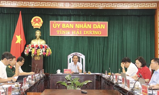Ông Lưu Văn Bản, Phó Chủ tịch thường trực UBND tỉnh chủ trì phiên họp. Ảnh: Cổng TTĐT tỉnh Hải Dương