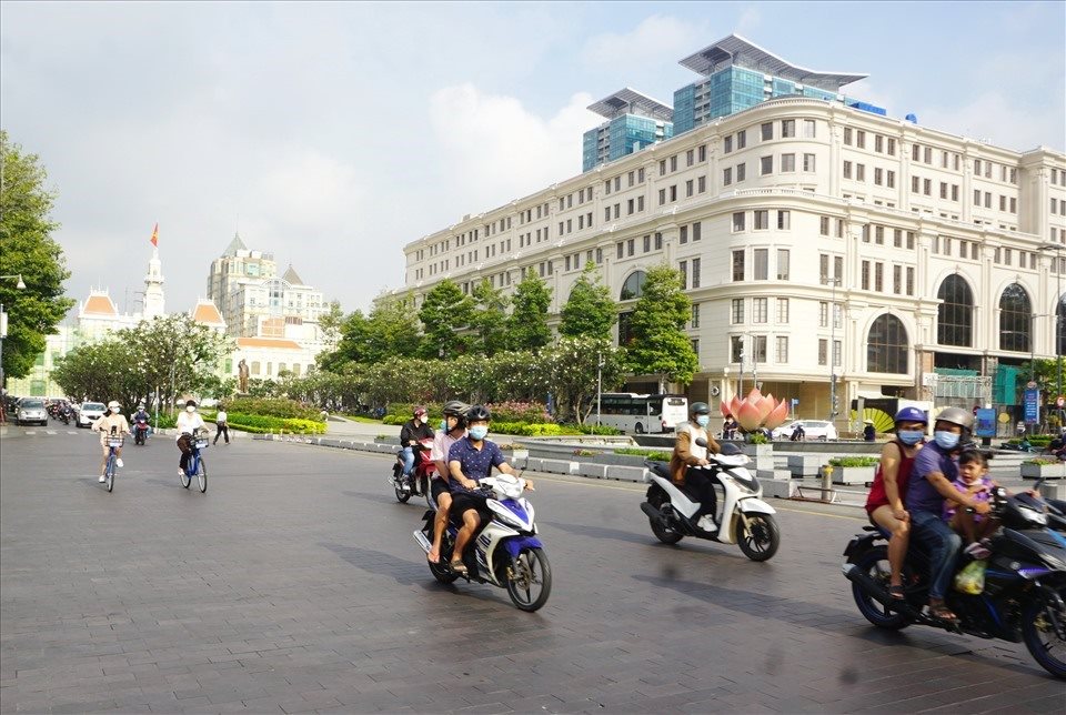 Đường Nguyễn Huệ được lát đá toàn bộ từ năm 2015.  Ảnh: Minh Quân