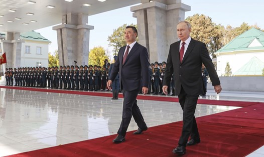 Tổng thống Nga Vladimir Putin và Tổng thống Kyrgyzstan Sadyr Zhaparov. Ảnh: Điện Kremlin