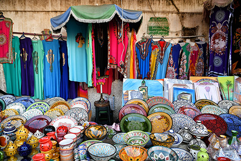 Hàng hóa ở khu phố cổ (Medina) cực kỳ phong phú.