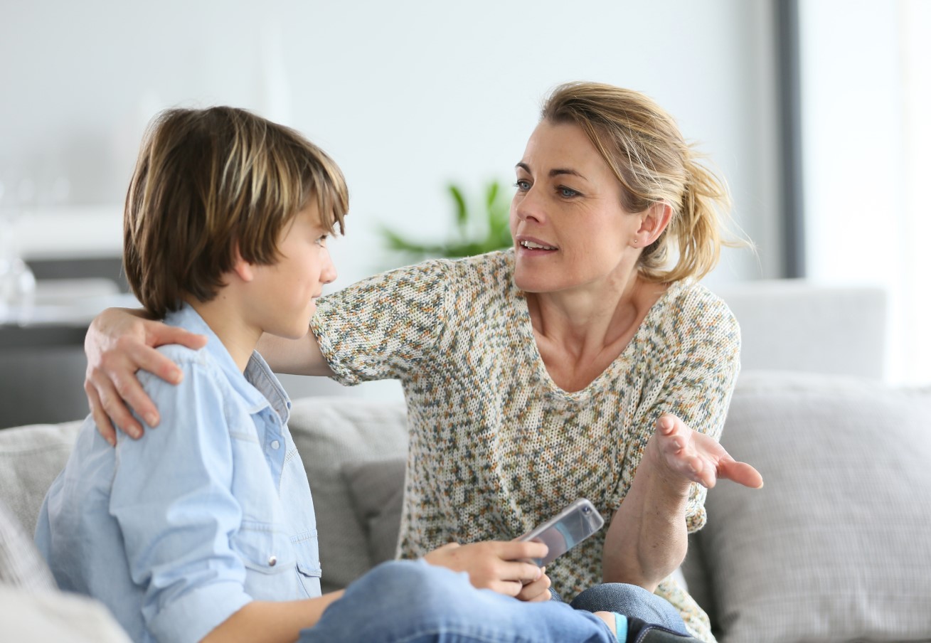 Cha mẹ cần dành thời gian quan tâm và định hướng để trẻ có thể phát huy trí tuệ, sự thông minh. Ảnh: Pixabay