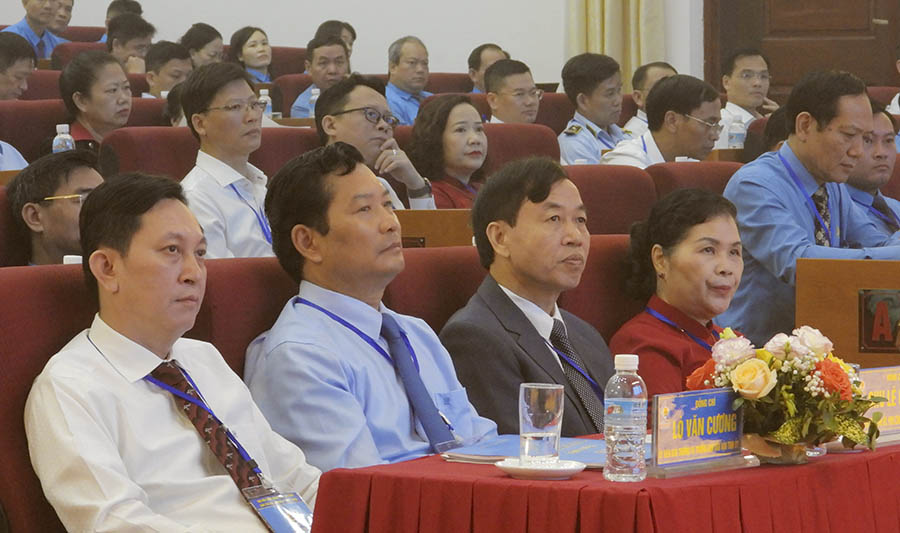 Lãnh đạo tỉnh Lai Châu dự Đại hội.