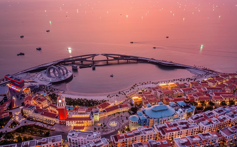 Thị trấn Hoàng Hôn tại nam đảo Phú Quốc là điểm đến được truyền thông Hàn Quốc ca ngợi. Ảnh: SG