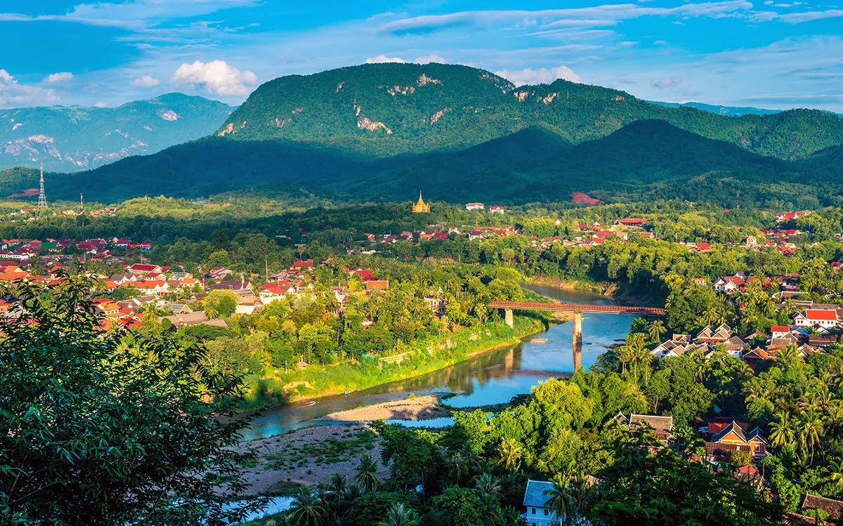 Luang Prabang nhìn từ trên cao. Ảnh: Agoda