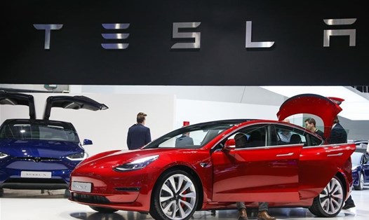 Doanh số xe điện của Tesla đã giảm trong quý III. Ảnh: Xinhua