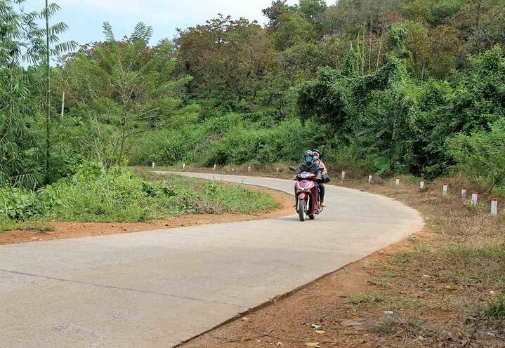 Đường sá giao thông ở Đắk Nông ngày càng được nâng cấp, mở rộng. Ảnh: Phan Tuấn
