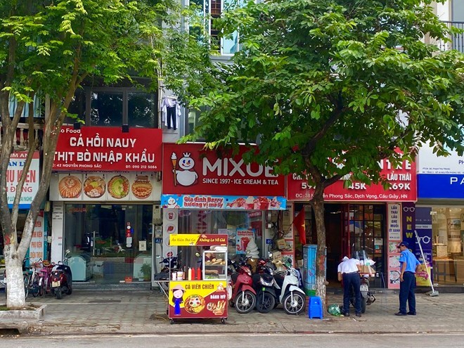 Người chật vật thu hồi vốn, kẻ ồ ạt sang nhượng cửa hàng Mixue