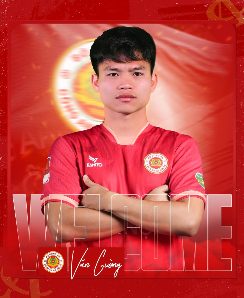 Hồ Văn Cường khoác áo số 30 tại Công an Hà Nội. Ảnh: CAHN FC