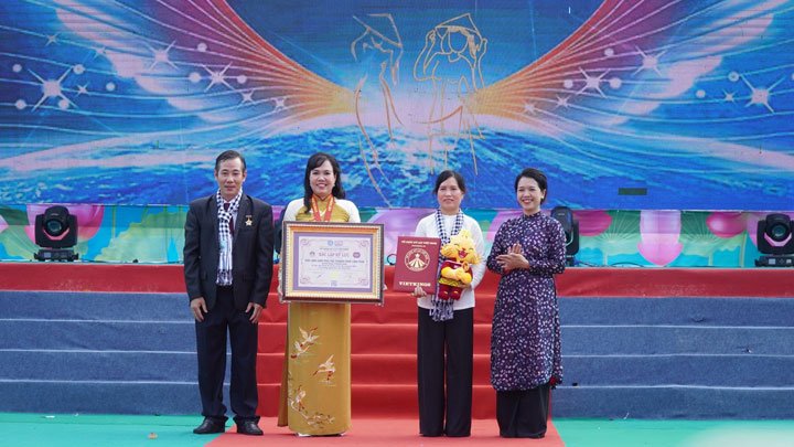 Sự kiện lễ hội được xác lập Kỷ lục Việt Nam. Ảnh: Yến Phương