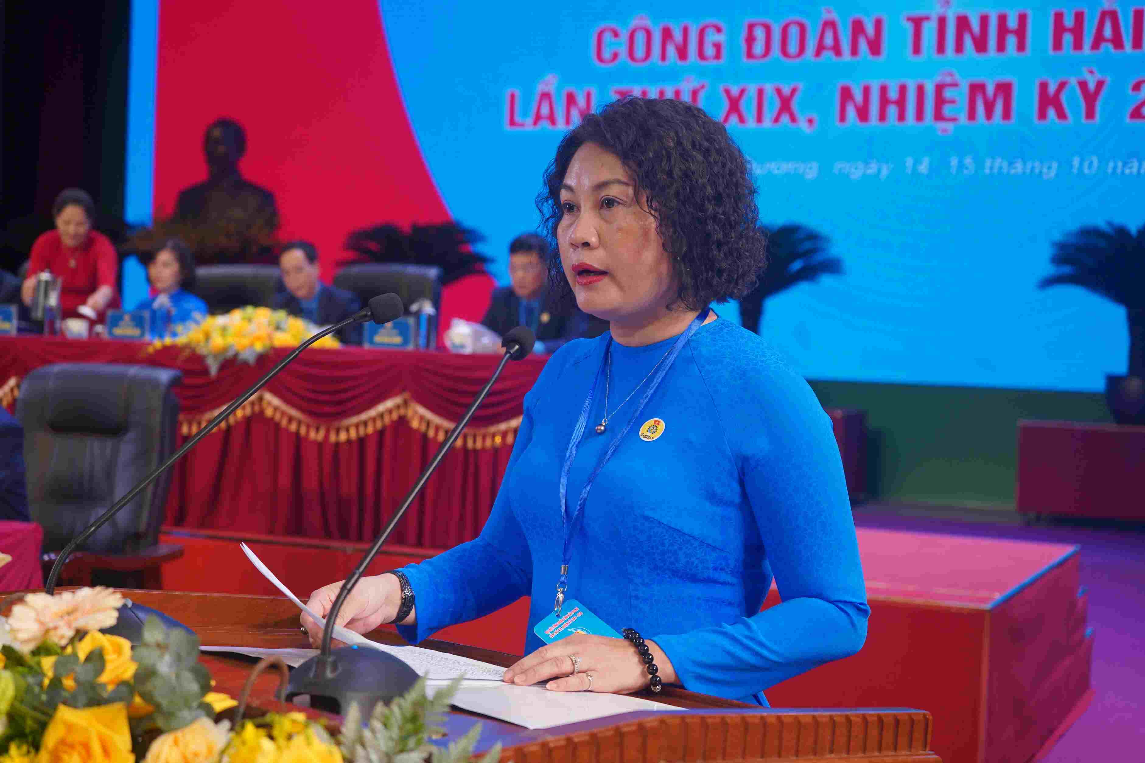 Bà Ngô Thị Thanh Hoà - Chủ tịch Liên đoàn Lao động tỉnh Hải Dương phát biểu khai mạc Đại hội. Ảnh: Mai Dung