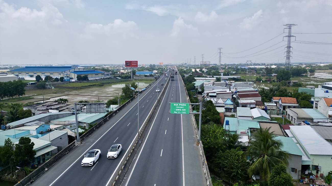 Mới đây, UBND tỉnh Long An cũng đã có văn bản gửi Bộ Giao thông Vận tải về việc nghiên cứu phương án mở rộng tuyến cao tốc TPHCM - Trung Lương, Trung Lương - Mỹ Thuận theo phương thức đối tác công tư. 