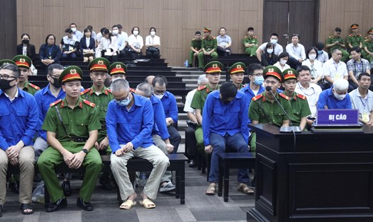 Phiên toà xét xử vụ án sai phạm tại dự án đường cao tốc Đà Nẵng - Quảng Ngãi. Ảnh: Quang Việt