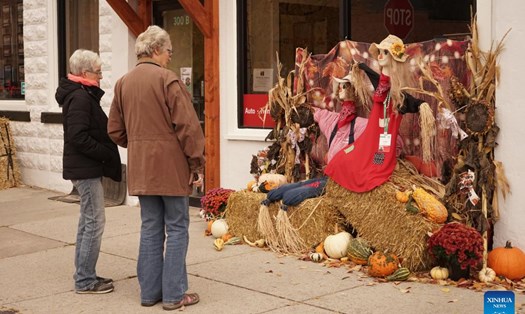 Lễ hội bù nhìn chào đón Halloween ở Stevensville, Montana, Mỹ. Ảnh: Tân Hoa Xã
