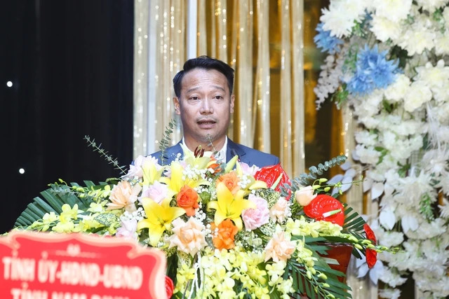 Huấn luyện viên Vũ Hồng Việt khẳng định, Nam Định FC quyết tâm giành thứ hạng cao ở mùa giải 2023-2024. Ảnh: Như Đạt 