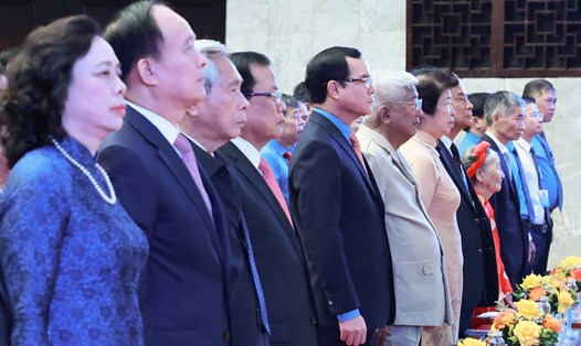 Các đồng chí nguyên lãnh đạo Đảng, Nhà nước; lãnh đạo Tổng Liên đoàn Lao động Việt Nam tại Đại hội XVII Công đoàn Hà Nội. Ảnh: Hải Nguyễn