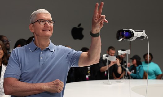 CEO Tim Cook của Apple đánh giá cao sự cộng tác của nhà táo với các công ty Trung Quốc. Ảnh: AFP