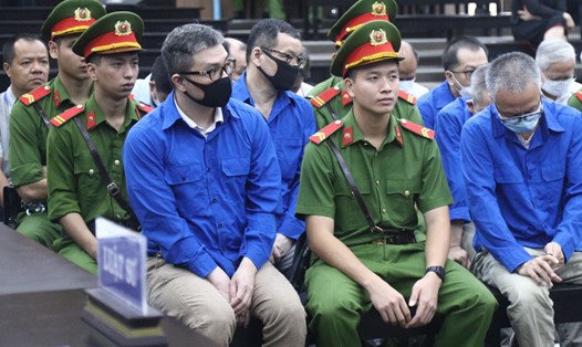 Các bị cáo tại phiên toà xét xử về sai phạm liên quan dự án cao tốc Đà Nẵng - Quảng Ngãi. Ảnh: Q.Việt