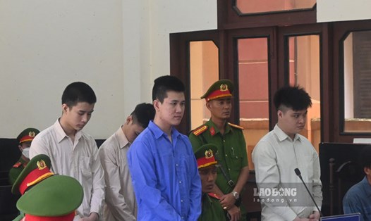 Các bị cáo bị Tòa án nhân dân tỉnh Tiền Giang tuyên phạt về tội giết người. Ảnh: Thành Nhân