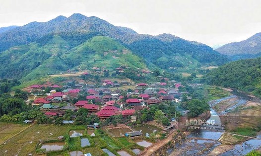 Bản du lịch cộng đồng đầu tiên tại Điện Biên sau 1 năm hoạt động đã làm thay đổi bộ mặt của xã nông thôn mới ở vùng biên giới. Ảnh: Văn Thành Chương