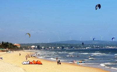 Ngoài thế mạnh du lịch biển đảo, Bình Thuận còn có tiềm năng lớn trong phát triển các sản phẩm du lịch văn hoá, tâm linh, làng nghề và ẩm thực. Ảnh: Anh Vũ
