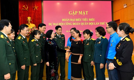  Uỷ viên Bộ Chính trị, Thường trực Ban Bí thư, Trưởng Ban Tổ chức Trung ương Trương Thị Mai gặp các đại biểu Công đoàn Quân đội tại Hà Nội ngày 17.10. Ảnh: T.Vương

