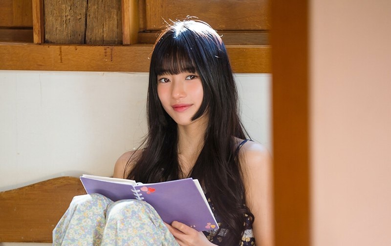 Suzy: “Khi mới 20 tuổi, tôi đã từng chôn sâu cảm xúc của mình”