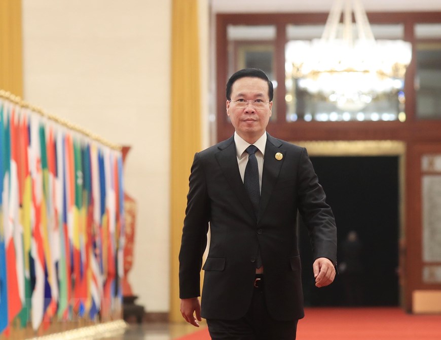 Chủ tịch nước Võ Văn Thưởng tới dự tiệc chiêu đãi chào mừng trưởng đoàn và phu nhân các nước dự Diễn đàn Cấp cao Hợp tác Quốc tế Vành đai và Con đường lần thứ 3 tại Bắc Kinh ngày 17.10. Ảnh: TTXVN.
