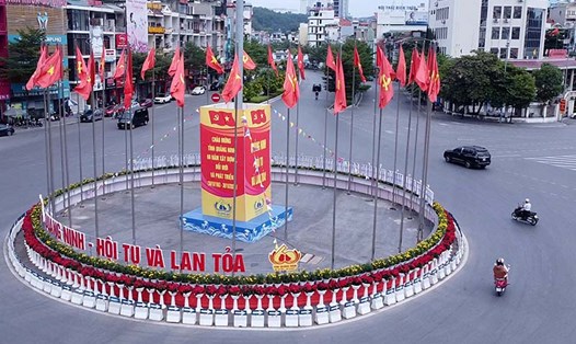 Thành phố Hạ Long sẵn sàng cho ngày kỷ niệm thành lập tỉnh. Ảnh: Đoàn Hưng