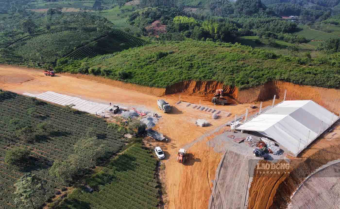 Địa điểm khởi công dự án cao tốc Tuyên Quang - Phú Thọ (giai đoạn 1) đoạn qua tỉnh Tuyên Quang. Ảnh: Nguyễn Tùng.