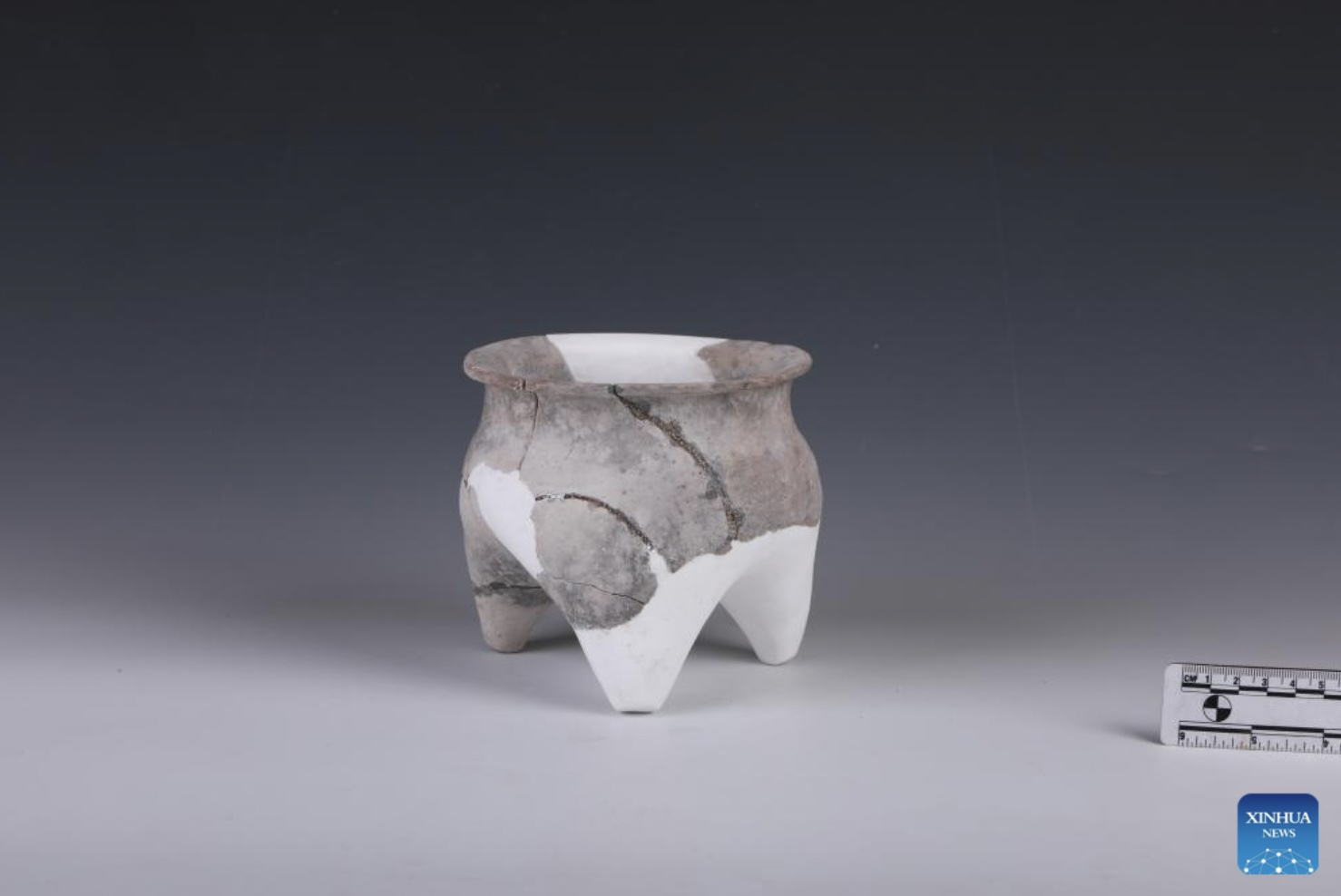 Cổ vật được các nhà khảo cổ Trung Quốc phát hiện tại khu di chỉ Bì Sơn. Ảnh: Xinhua