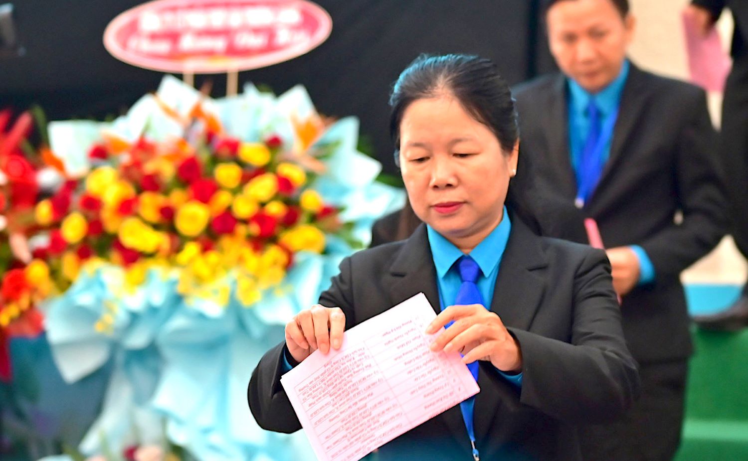 Bà Huỳnh Thị Tuyết Vui đắc cử Chủ tịch LĐLĐ tỉnh Đồng Tháp khóa XI, nhiệm kỳ 2023-2028. Ảnh: Đạt Phan