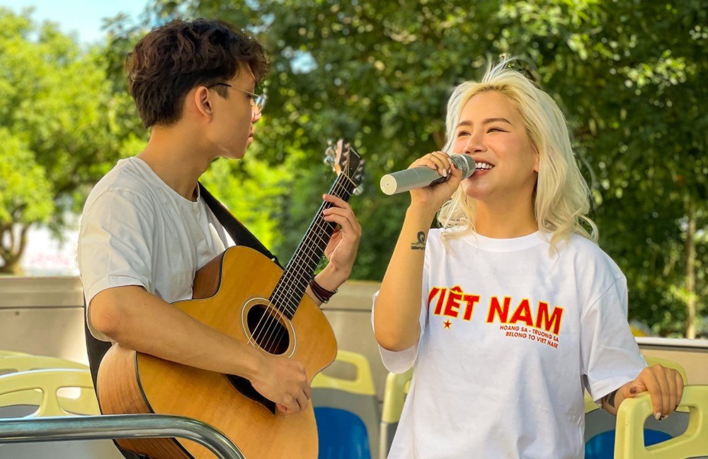 Bên cạnh vai trò ca sĩ, Yến Lê còn ghi dấu ấn với khán giả qua tư cách nhạc sĩ. Ảnh: NVCC